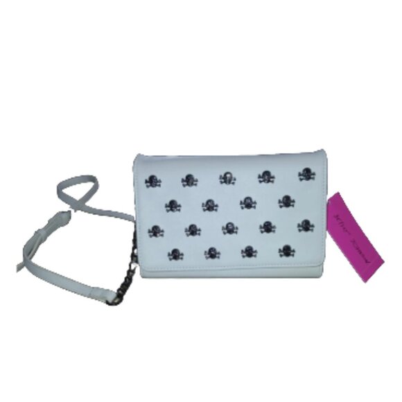Betsey Johnson small bag with skull studs NWT - Picture 1 of 9